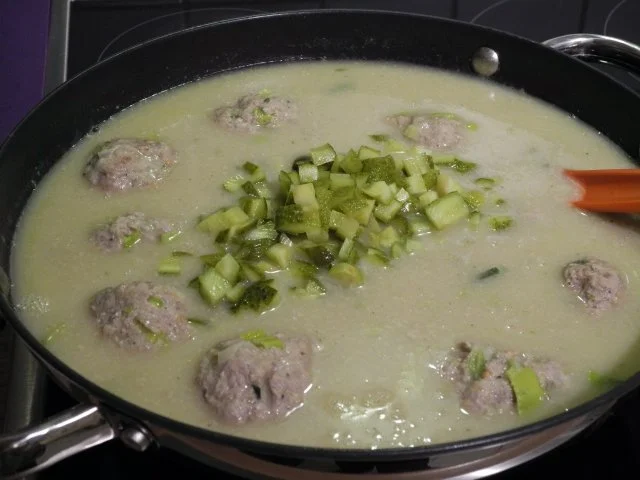 Rezept: Hackfleisch : Porree - Hack - Klopse Bild Nr. 2 Hackfleisch : Porree - Hack - Klopse - Rezept - Bild Nr. 2