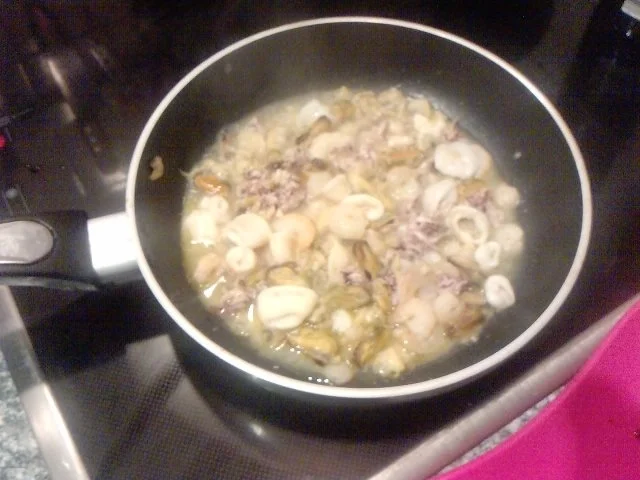 FRÜCHTE DES MEERES TUMMELN SICH IM FELD DES GUTEN GESCHMACKS - Rezept - Bild Nr. 4