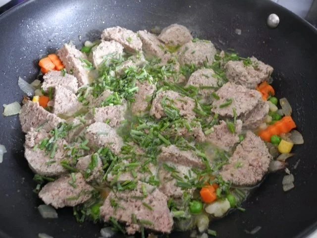 Rezept: Unter 30 Minuten : Leberknödel - Pfanne mit Röhrennudeln Unter 30 Minuten : Leberknödel - Pfanne mit Röhrennudeln - Rezept