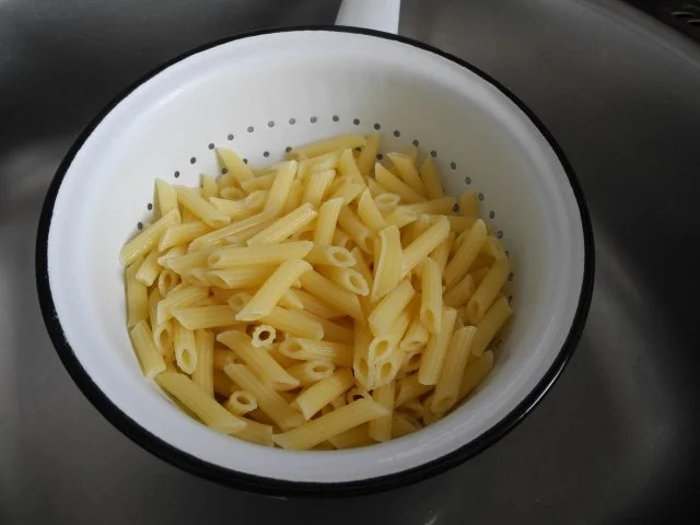 Rezept: Unter 30 Minuten : Leberknödel - Pfanne mit Röhrennudeln Bild Nr. 4 Unter 30 Minuten : Leberknödel - Pfanne mit Röhrennudeln - Rezept - Bild Nr. 4