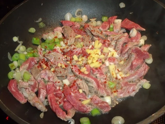 Rezept: Fleisch mit schwarzer Bohnensauce und Bratreis Bild Nr. 2 Fleisch mit schwarzer Bohnensauce und Bratreis - Rezept - Bild Nr. 2