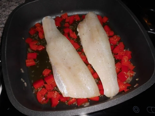 Zander auf Paprika-Sahne-Soße - Rezept - Bild Nr. 4