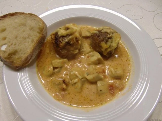 Überbackende Frikadellen mit Champignons à la Heiko - Rezept