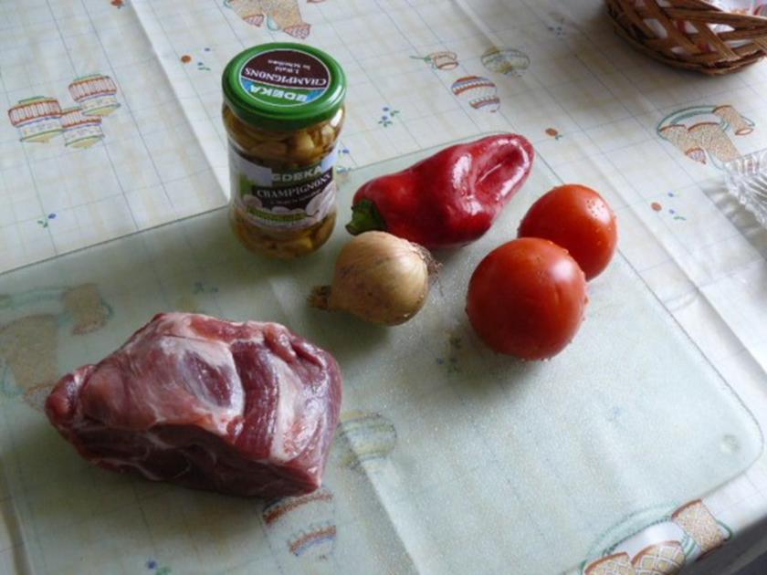 Schweinegeschnetzeltes mit Gemüse - schnell &amp; einfach - 134 kcal/100g