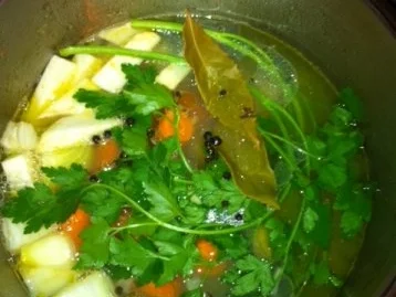 Rezept: Hühnersuppe mit Hirse Bild Nr. 4 Hühnersuppe mit Hirse - Rezept - Bild Nr. 4