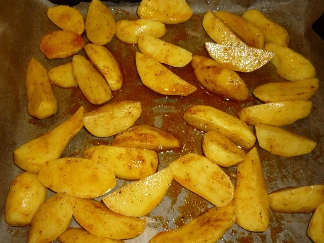 Hähnchenbrustfilet im Ofen an Würzkartoffeln - Rezept - Bild Nr. 2