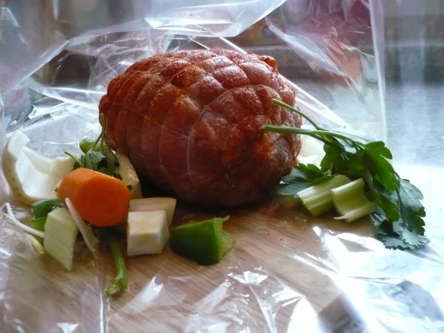 Tacchina arrosto mit Rosmarinkartoffeln und Zucchinispalten - Rezept - Bild Nr. 3