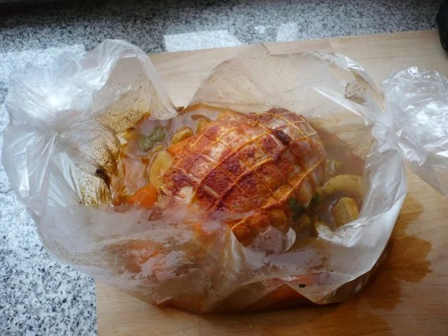 Tacchina arrosto mit Rosmarinkartoffeln und Zucchinispalten - Rezept - Bild Nr. 7