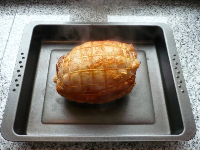 Tacchina arrosto mit Rosmarinkartoffeln und Zucchinispalten - Rezept - Bild Nr. 8