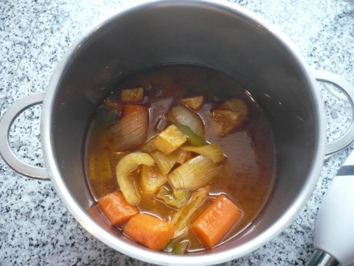 Tacchina arrosto mit Rosmarinkartoffeln und Zucchinispalten - Rezept - Bild Nr. 11
