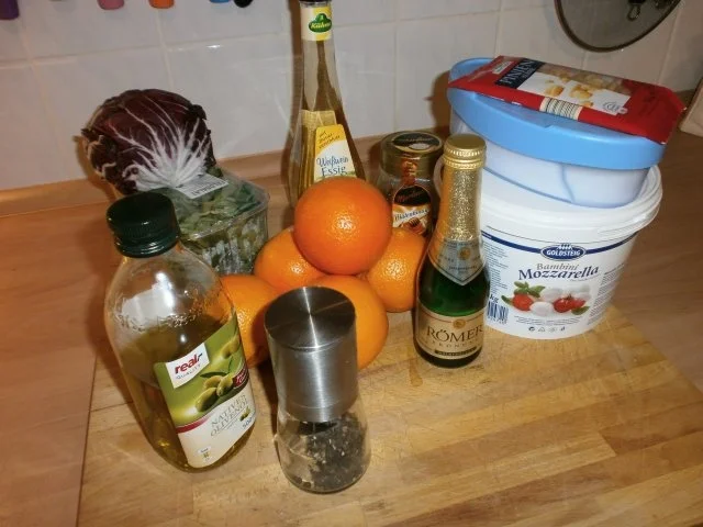 Rezept: Salat Herzhaft mit Sekt Bild Nr. 2 Salat Herzhaft mit Sekt - Rezept - Bild Nr. 2