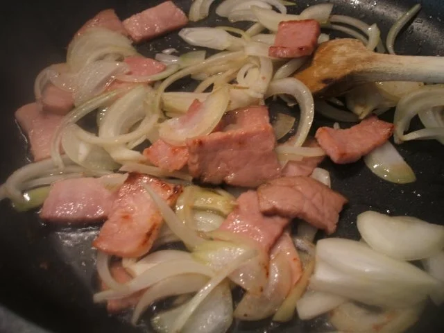 Kartoffeln: Kartoffel-Gemüse-Bratlinge "Razzia" mit Zwiebelschinken - Rezept - Bild Nr. 8