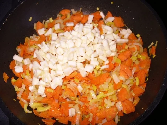 gemüsige  Hähnchenschenkel - Rezept - Bild Nr. 4