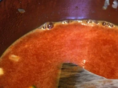 Hähnchenbrust unter Reblochon-Haube in Paprika-Zucchini-Sud - Rezept - Bild Nr. 8