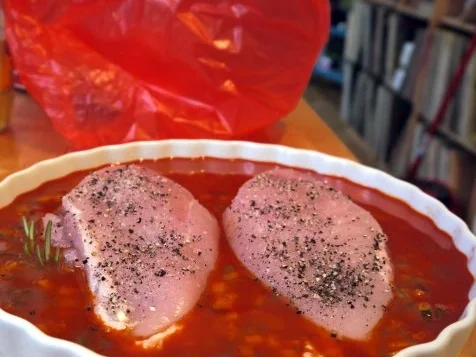 Hähnchenbrust unter Reblochon-Haube in Paprika-Zucchini-Sud - Rezept - Bild Nr. 10