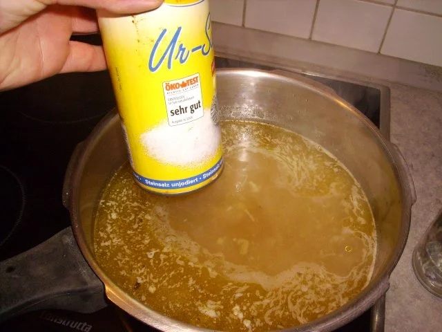 Rezept: Hühnerbrühe auf Vorrat Bild Nr. 3 Hühnerbrühe auf Vorrat - Rezept - Bild Nr. 3