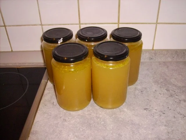 Rezept: Hühnerbrühe auf Vorrat Hühnerbrühe auf Vorrat - Rezept