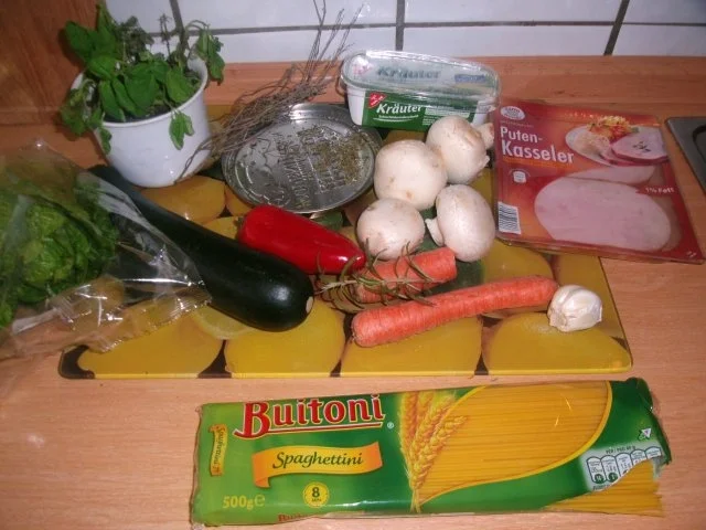 Putenkasseler mit Gemüse und Spaghetti - Rezept - Bild Nr. 2
