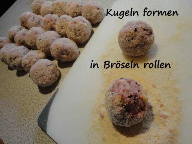 Rezept: Fleischlaibchen - die klassische Variante Bild Nr. 9 Fleischlaibchen - die klassische Variante - Rezept - Bild Nr. 9