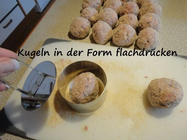 Rezept: Fleischlaibchen - die klassische Variante Bild Nr. 10 Fleischlaibchen - die klassische Variante - Rezept - Bild Nr. 10