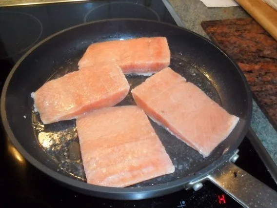 wan tan gefüllt mit lachs - Rezept - Bild Nr. 5