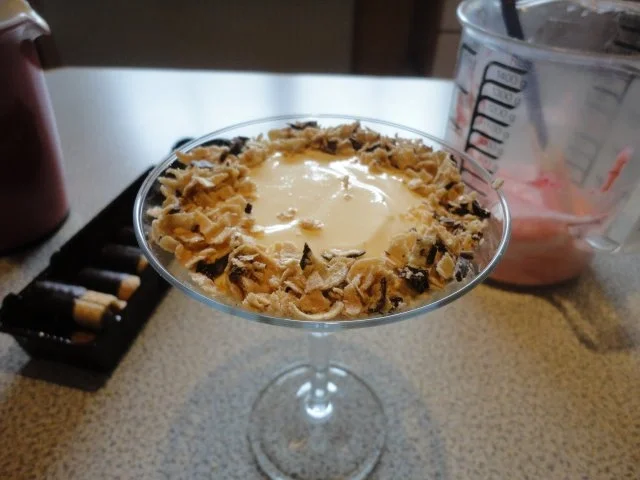 Vanille Creme mit Erdbeer Sahne und Knusper Brösel - Rezept - Bild Nr. 10