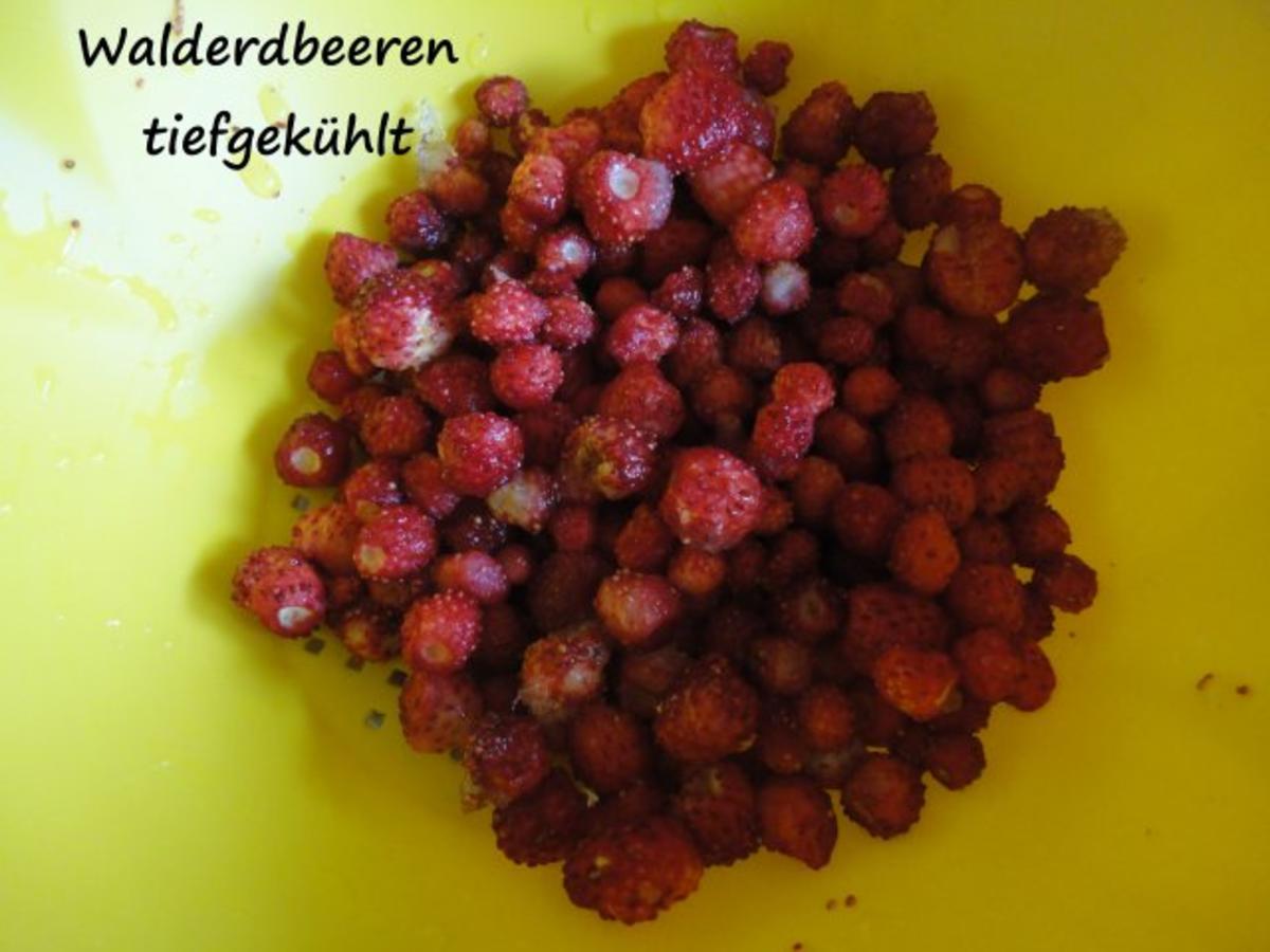 Vanille Creme mit Erdbeer Sahne und Knusper Brösel - Rezept - Bild Nr. 5