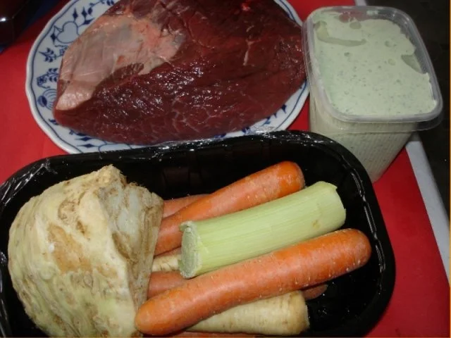 Tafelspitz mit Kartoffelpilzen und Grüner Sauce - Rezept - Bild Nr. 2