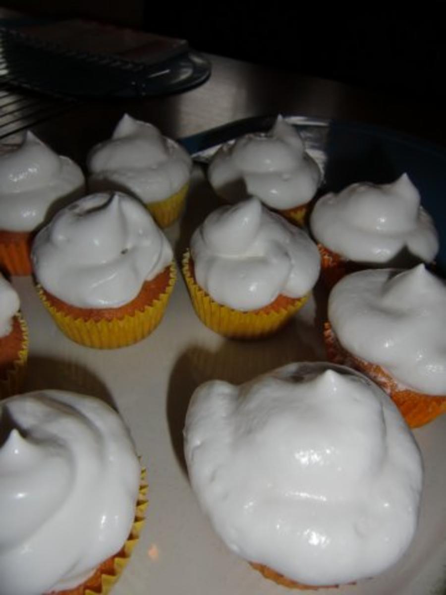 Zitronen-Cupcake mit Marshmallow-Frosting - Rezept - Bild Nr. 2