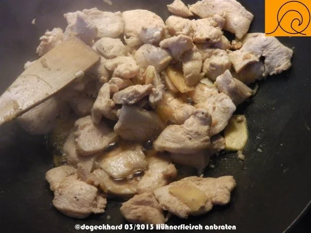 Teriyaki Hühnerfleisch mit Kraut aus dem Wok - Rezept - Bild Nr. 7