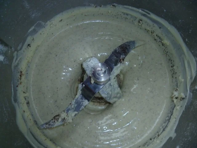 Weiße Schokoladencreme mit Himbeerpüree und Knusperstreuseln - Rezept - Bild Nr. 2