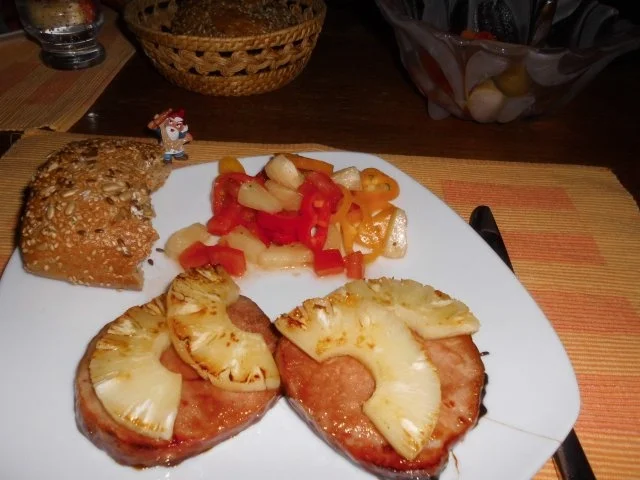 Kasslersteak mit Ananas>> - Rezept