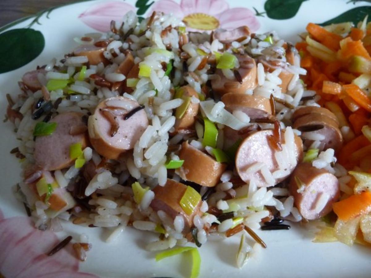 Unter 30 Minuten : Reis - Würstchen - Pfanne mit Apfel - Möhren - Salat - Rezept - Bild Nr. 7