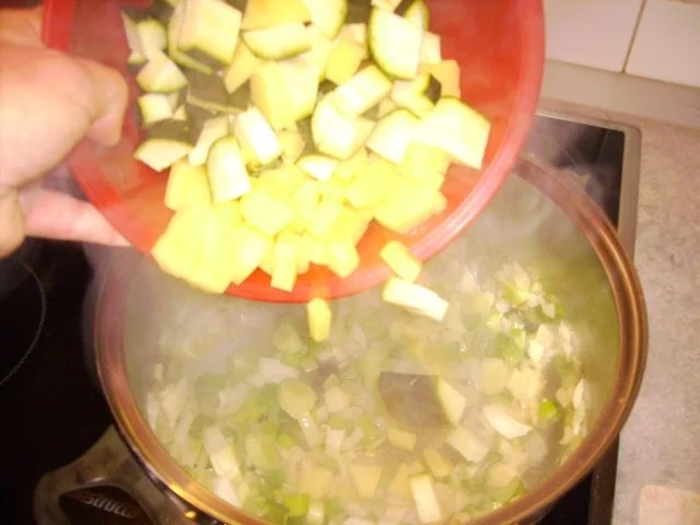 Schnelles Zuchinisüppchen - Rezept - Bild Nr. 4