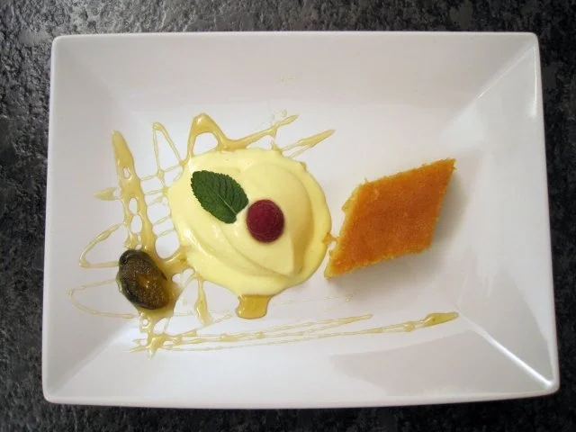 Ravani mit Vanilleeis und Feigensirup - Rezept