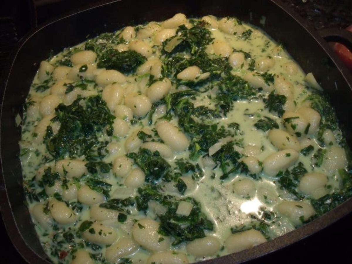 Gorgonzola-Spinat-Gnocchi; vegetarisch und mediterran - Rezept - Bild Nr. 2