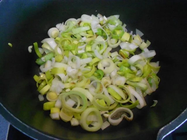 Rezept: Tomaten-Lauchsuppe Bild Nr. 2 Tomaten-Lauchsuppe - Rezept - Bild Nr. 2