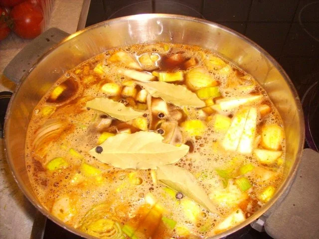 Rezept: Bratensauce auf Vorrat Bild Nr. 8 Bratensauce auf Vorrat - Rezept - Bild Nr. 8