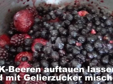 Rezept: Beerenmarmelade mit Baileys und "Hicks" Bild Nr. 3 Beerenmarmelade mit Baileys und "Hicks" - Rezept - Bild Nr. 3