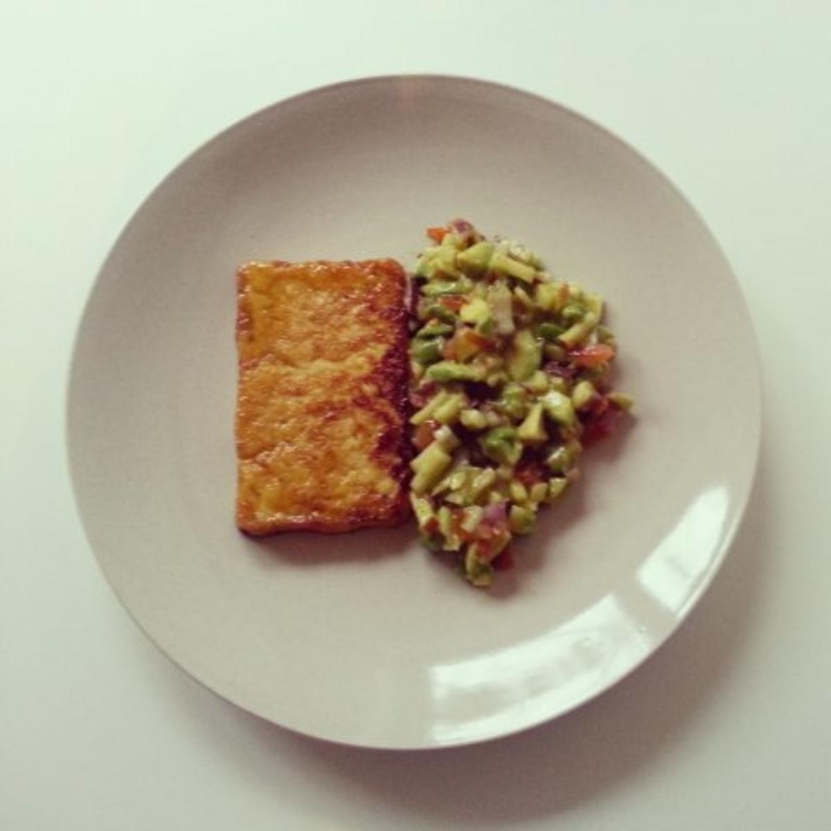 Apfel-Avocado-Salat mit roten Zwiebeln - Rezept - kochbar.de