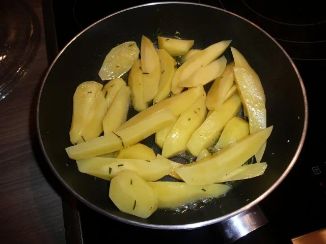 Grill-Hähnchenschlegel an Rosmarinkartoffeln & Bohnensalat - Rezept - Bild Nr. 9