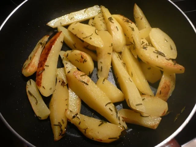 Grill-Hähnchenschlegel an Rosmarinkartoffeln & Bohnensalat - Rezept - Bild Nr. 10