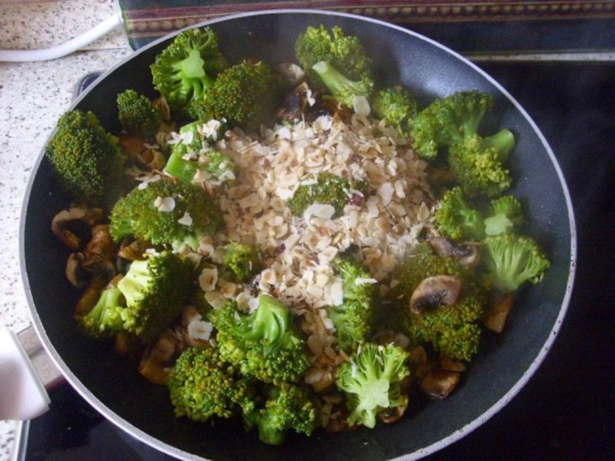 Entenbrust mit Broccoligemüse asiatisch - Rezept - Bild Nr. 3