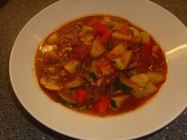 Gemüsegulasch. - Rezept