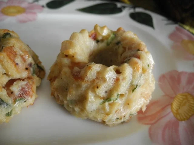 Rezept: Semmelknödel aus dem Gugelhupf an Tomatensoße mit Kasslerkamm Bild Nr. 18 Semmelknödel aus dem Gugelhupf an Tomatensoße mit Kasslerkamm - Rezept - Bild Nr. 18