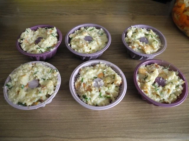 Rezept: Semmelknödel aus dem Gugelhupf an Tomatensoße mit Kasslerkamm Bild Nr. 7 Semmelknödel aus dem Gugelhupf an Tomatensoße mit Kasslerkamm - Rezept - Bild Nr. 7