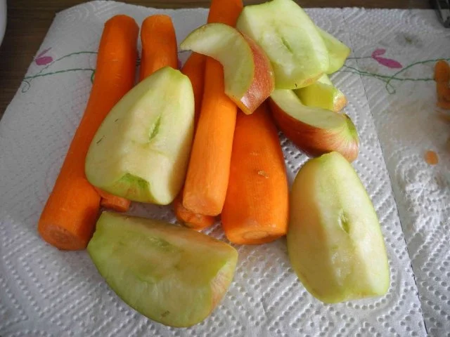 Rezept: Semmelknödel aus dem Gugelhupf an Tomatensoße mit Kasslerkamm Bild Nr. 11 Semmelknödel aus dem Gugelhupf an Tomatensoße mit Kasslerkamm - Rezept - Bild Nr. 11