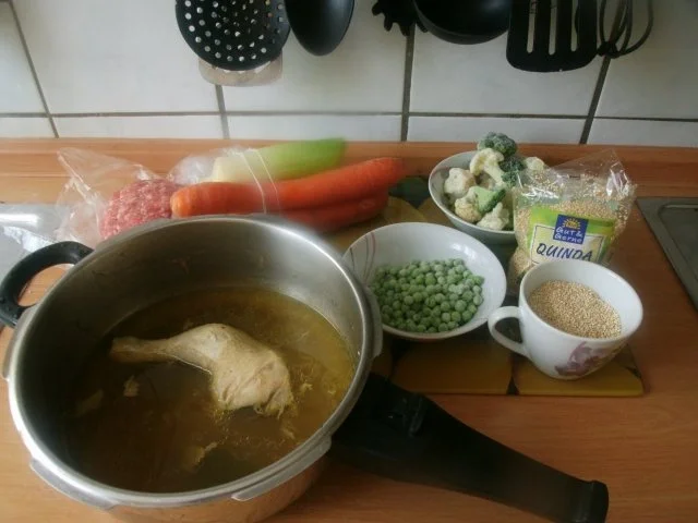 Rezept: Hühnergemüseeintopf mit Quinoa Bild Nr. 2 Hühnergemüseeintopf mit Quinoa - Rezept - Bild Nr. 2