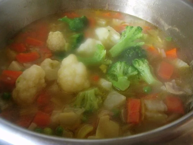 Rezept: Hühnergemüseeintopf mit Quinoa Bild Nr. 7 Hühnergemüseeintopf mit Quinoa - Rezept - Bild Nr. 7