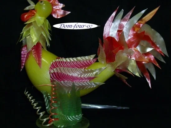 Ein Stolzer Gockel zum Osterfest  auf einem riesen großen Zuckerei - Rezept